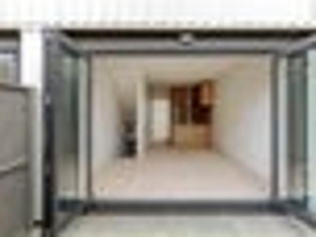 3 Room flexi + Garage Prime Mt Albert Location
