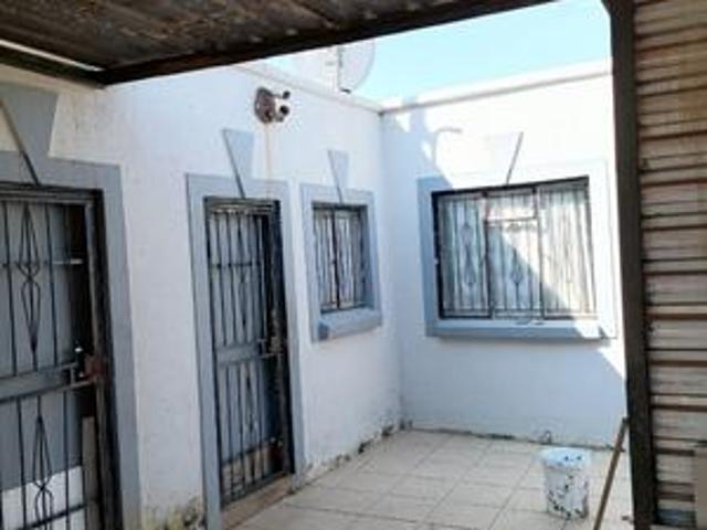 3 room house on the market in vlakfontein