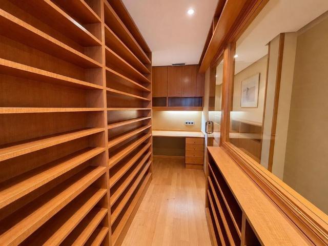 3 room luxury Apartment for rent in Valencia, Spain