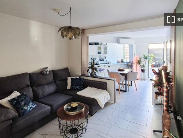 3 room luxury Apartment for rent in Alicante, Spain