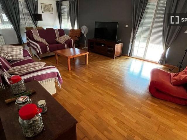 3 room luxury Apartment for rent in La Pobla de Vallbona, Spain