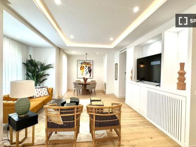 3 room luxury Apartment for rent in Madrid, Autonomous Region of Madrid