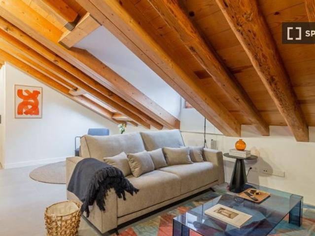 3 room luxury Apartment for rent in Madrid, Spain