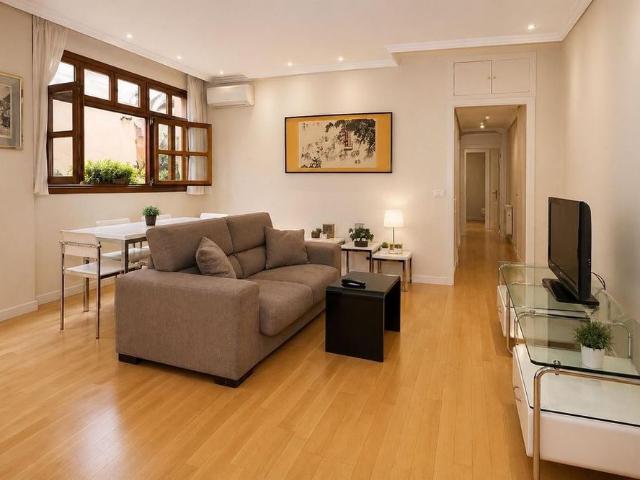 3 room luxury Apartment for rent in Madrid, Spain