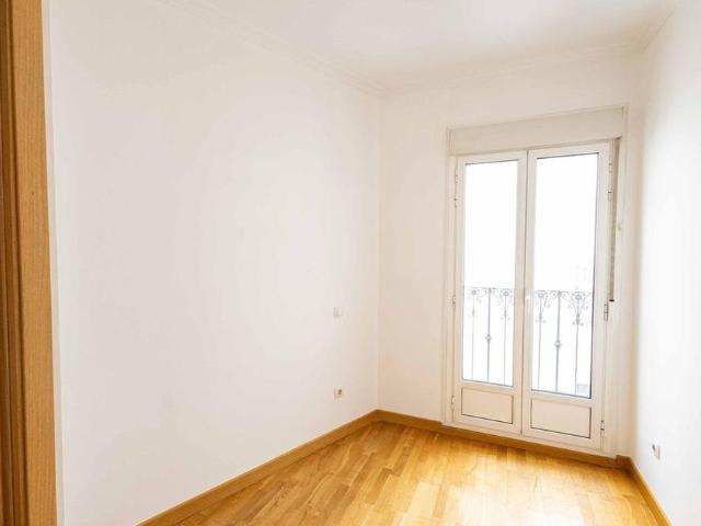 3 room luxury Apartment for rent in Madrid, Spain