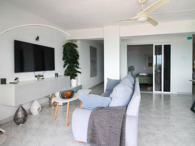 3 room luxury Apartment for rent in Santa Pola, Spain