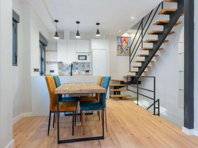 3 room luxury Apartment for rent in Seville, Spain