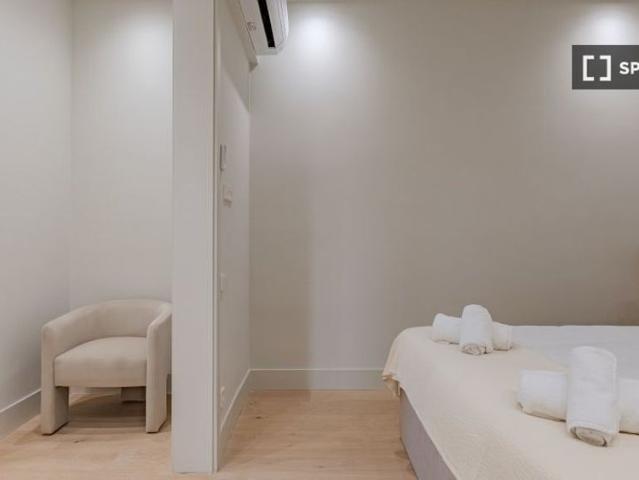 3 room luxury Flat for rent in Barcelona, Spain