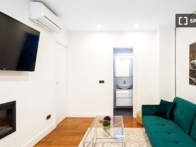 3 room luxury Flat for rent in Madrid, Spain