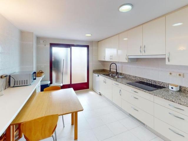 3 room luxury Flat for rent in Valencia