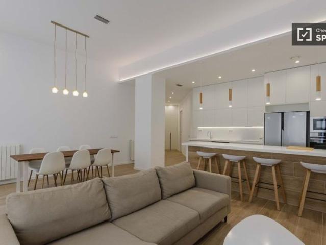 3 room luxury Flat for rent in Valencia, Spain