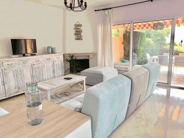 3 room luxury House for rent in Alcaidesa, Andalusia