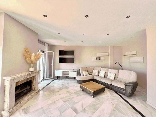 3 room luxury House for rent in Alcaidesa, Spain