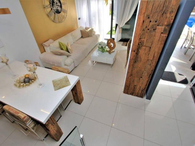 3 room luxury Villa for rent in Playas de Orihuela, Valencia