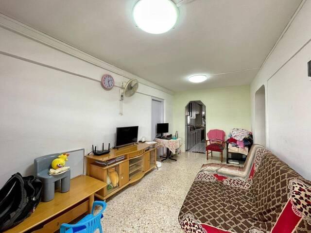3 Room Unit @ Ang Mo Kio Ave 5 BLK 182! NO AGENT FEE!