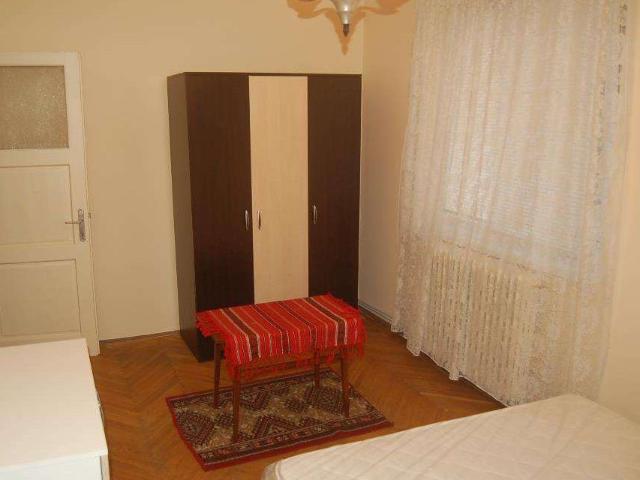 3 rooms apartment for rent Center Iasi # code 443