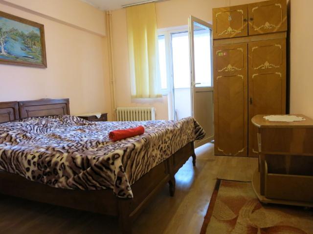 3 rooms apartment for rent Center Iasi # code 415