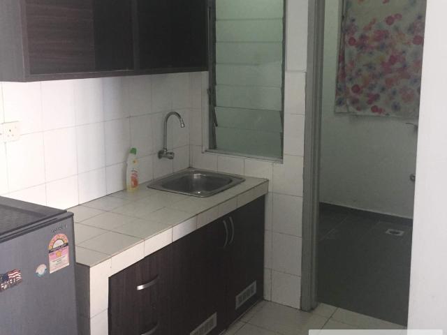 3 Rooms condo at South City Plaza, Seri Kembangan, shuttle bus to UPM & APU，near The Mines，KTM Serdang