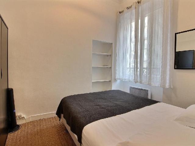 3 rooms Jardin des plantes, Paris Amsterdam Apartments for Rent