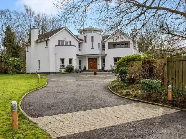 3 Rosslyn Close