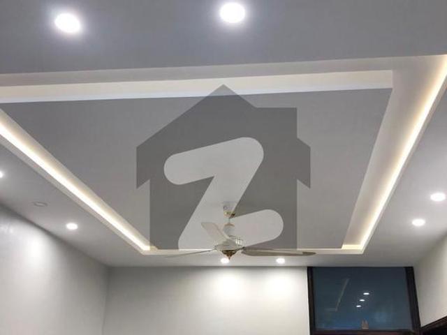 3 story Prime Location: Main Road, G 11, Islamabad Size: 40 80 Approx. 14 Marla G 11