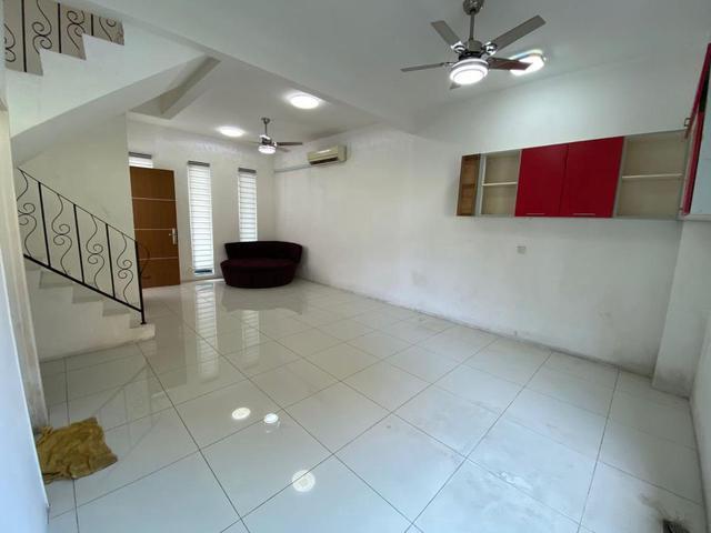 3 Storey Terrace Mandarin Quarter Raja Uda Partially Furnished