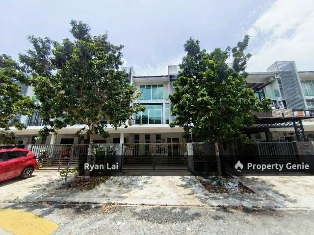 3 Storey Terrace @ Bangi Avenue | Save up to 173k | Below Market Value 27% Auction Property!