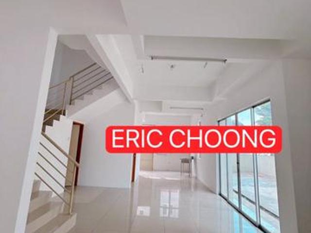 3 STOREY TERRACE CORNER UNIT SUNGAI NIBONG PANTAI JERJAK Rent 3600 Sf