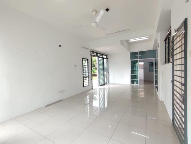 3 Storey Terrace ENDLOT House At Jitra Kedah FOR SALE