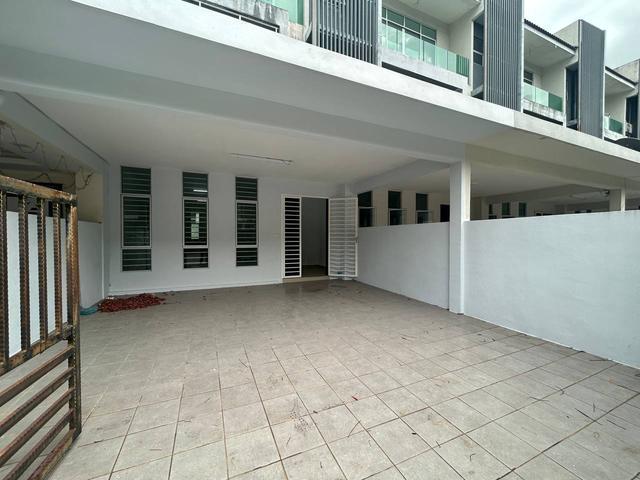 3 Storey Terrace House Bangi Avenue Kajang 7 Rooms 7 Bathrooms