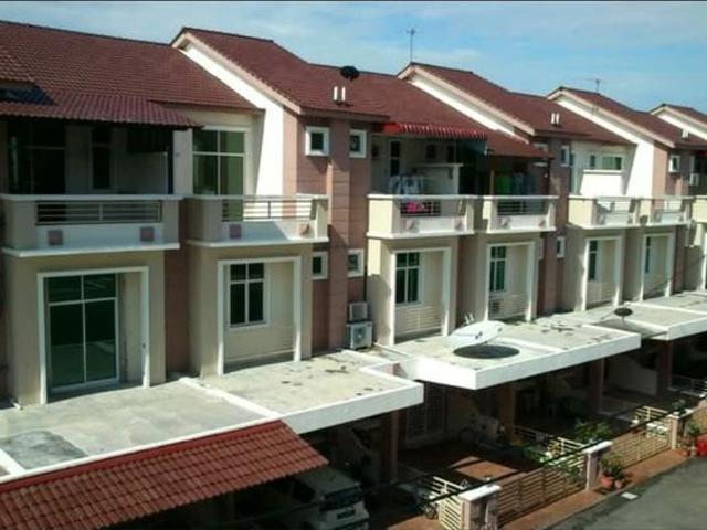 3 Storey Terrace House Delink at Taman Segar Jaya Raja Uda