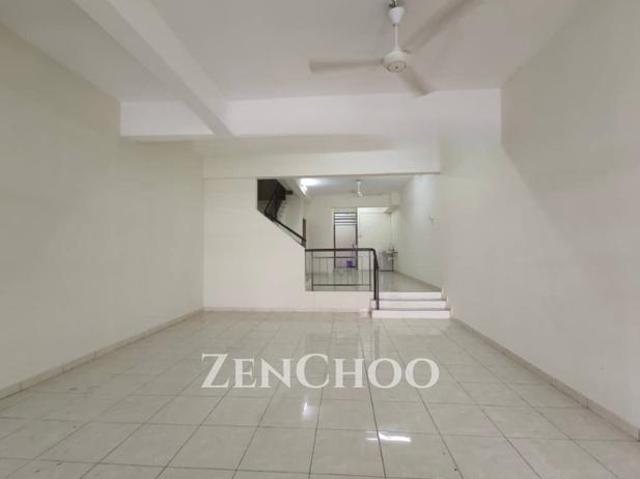 3 Storey Terrace House In Jelutong Original For Rent
