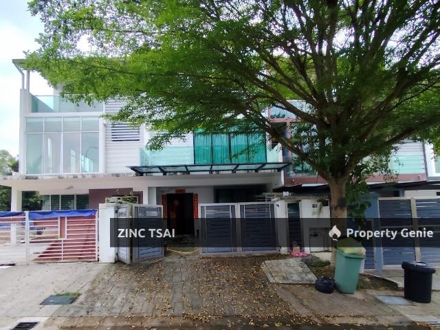 3 Storey Terrace @ Taman Damai Utama {Save RM 228,000}