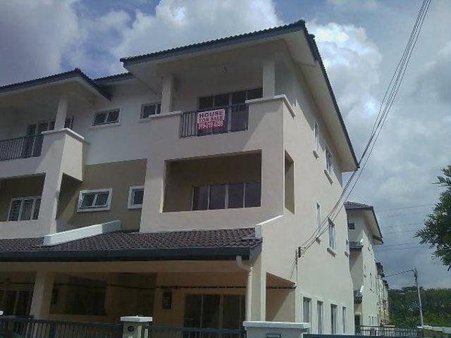 3 Storey Terrace Taman Samudra Batu Caves Partially Furnished
