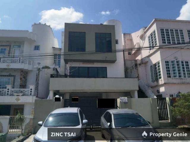 3 Storey Terrace @ Wangsa Ukay {Save RM 271,000}