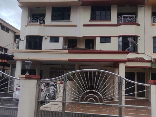 3 storey terrace workers stay
