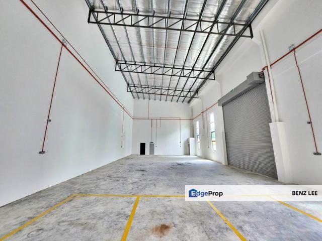 3 Storey W/Lift Rawang Taman Perindustrian UB Brand NEW Semi Detached Factory For RENT