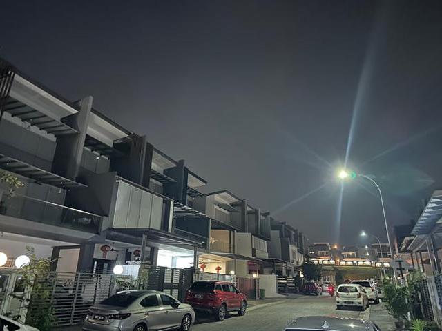 3 Storey Bandar Mahkota CherasSunstone Villa