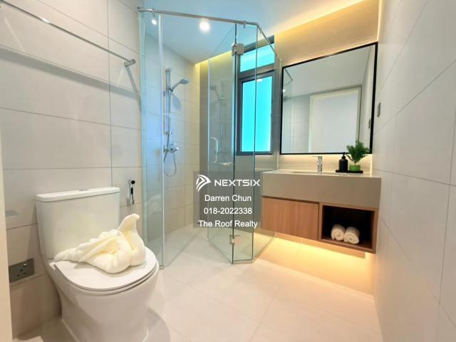 3 storey big size superlink house 22’ x 110’, brand new developer unit @ senibong cove. View to believe. Super cozy environment