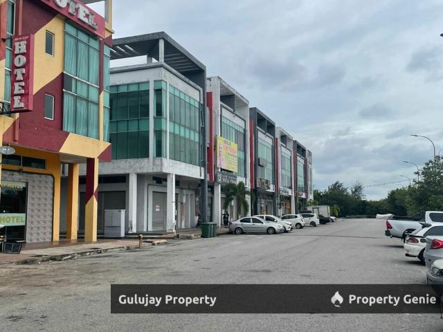 3 Storey Commercial Shoplot At Klebang For Sales
