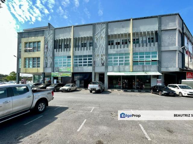 3 storey Corner Shophouse, Moyan Square, Kuching