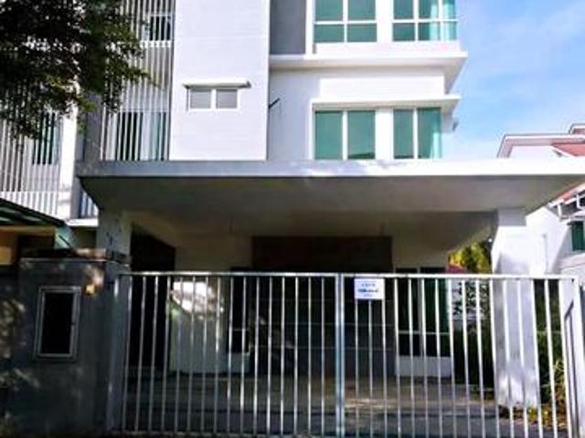 3Storey Cluster House For Sale