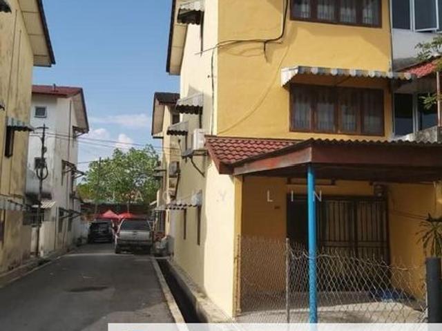 3 storey endlot link house for sale in Taman Sri Muda, Shah Alam
