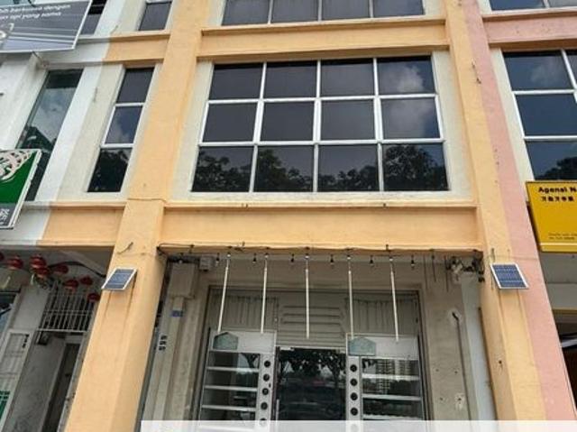 3 Storey Shoplot For Sale At Taman Semabok Perdana