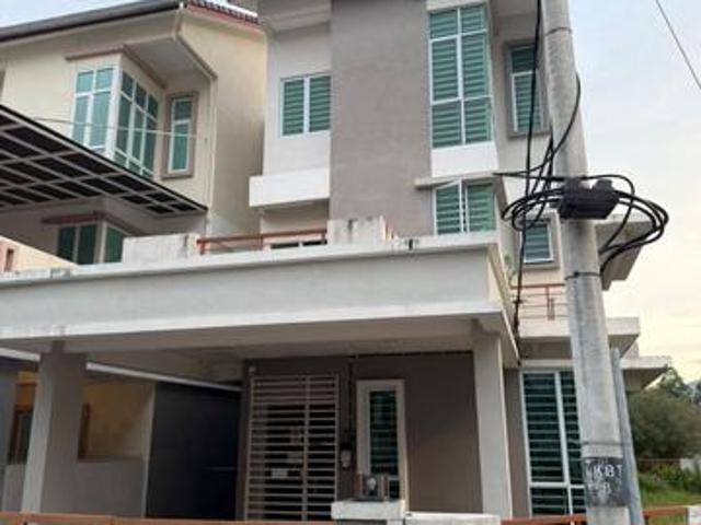 3 storey for workers corner unit