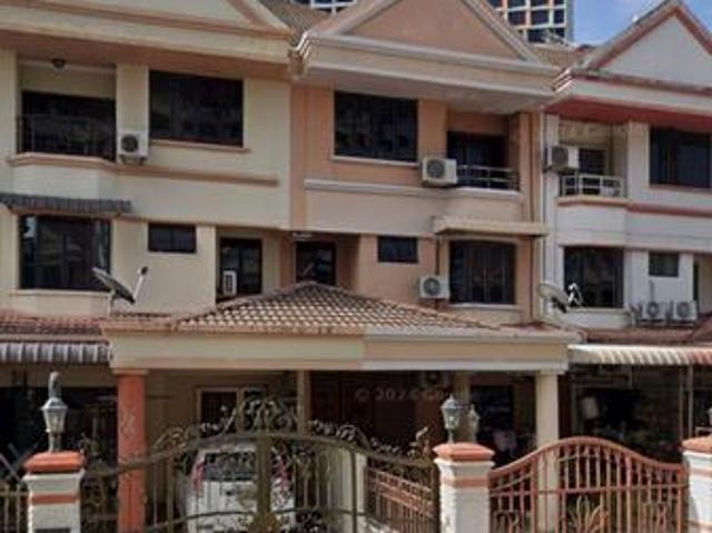 3 storey fully furnished