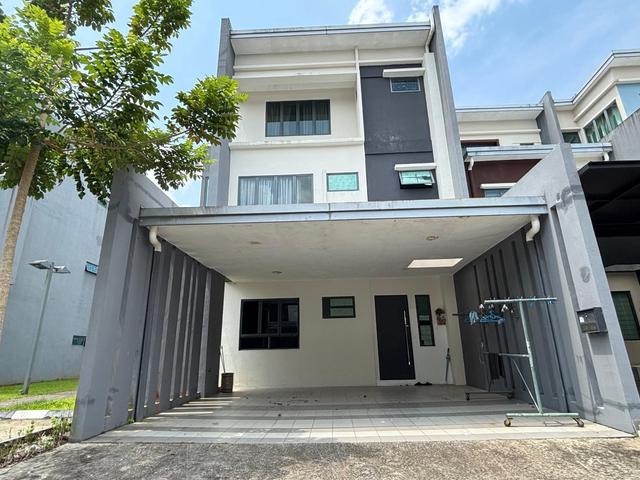 3 Storey Gated Guarded Terrace Corner Unit at Academia Lane Samarahan