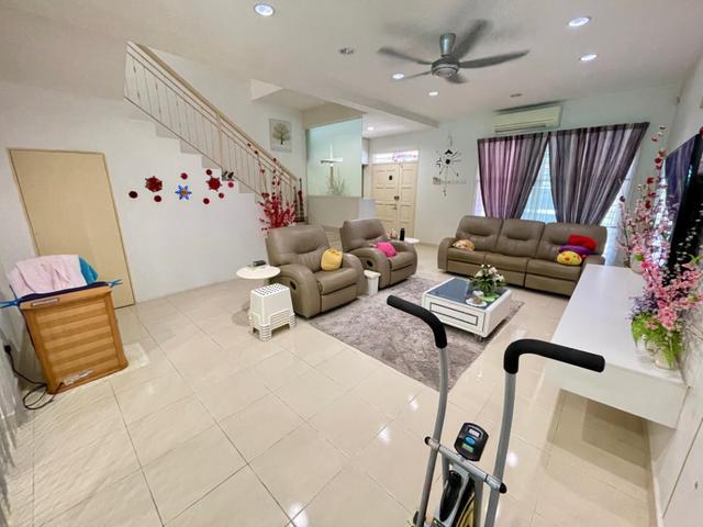 3 Storey House Venture Heights Taman ImpianGated Guarded Fully Reno