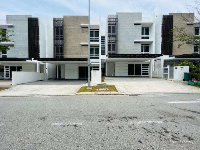 3 storey hyperlink terrace duta villa presint 14 putrajaya