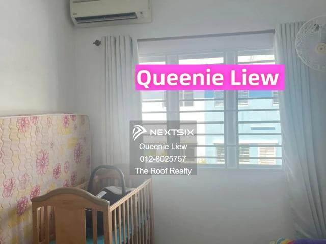 3 Storey Intermediate Shoplot at Pine Square FOR SALE